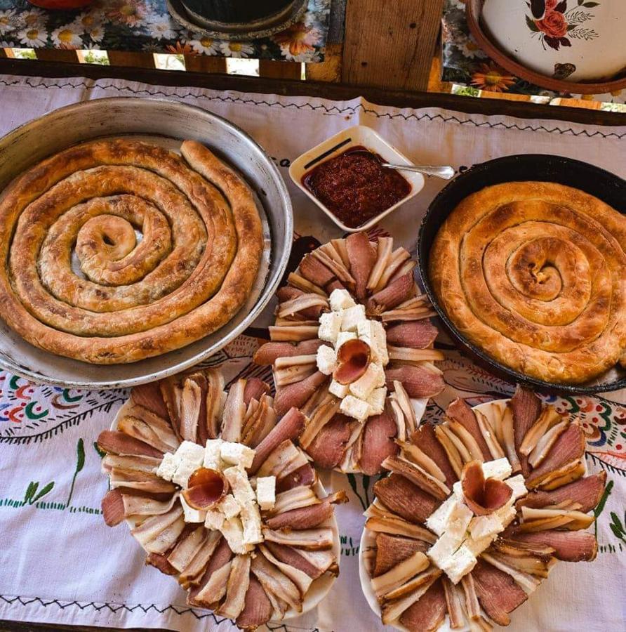 Appartamento Etno Domacinstvo Miris Bosiljka Mislodin Esterno foto